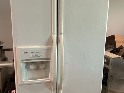 Side by side refrigerator
