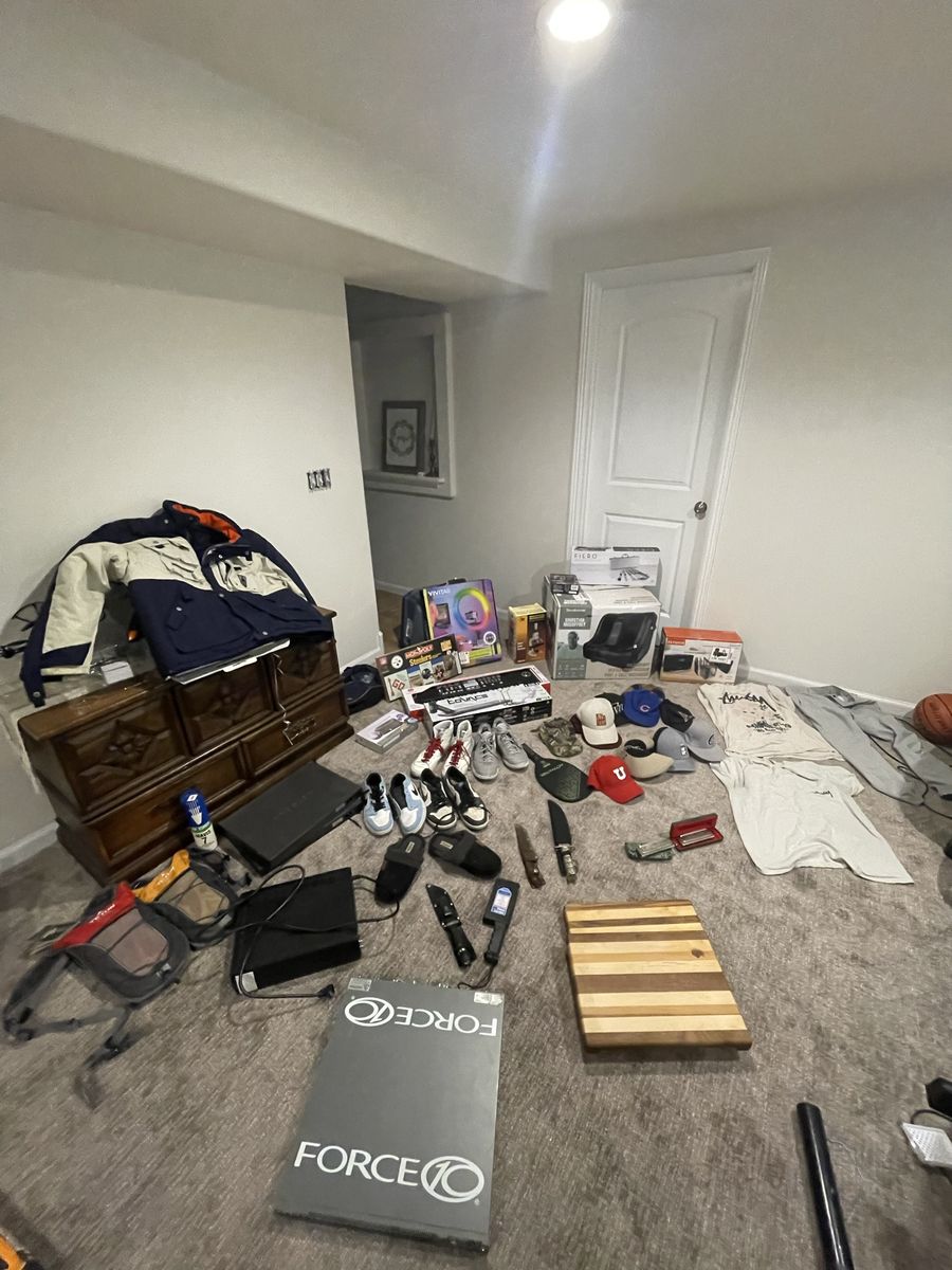 A ton of different things from shoes, to electronics, to clothing, to leg massagers. A ton of random stuff I need all gone ASAP!