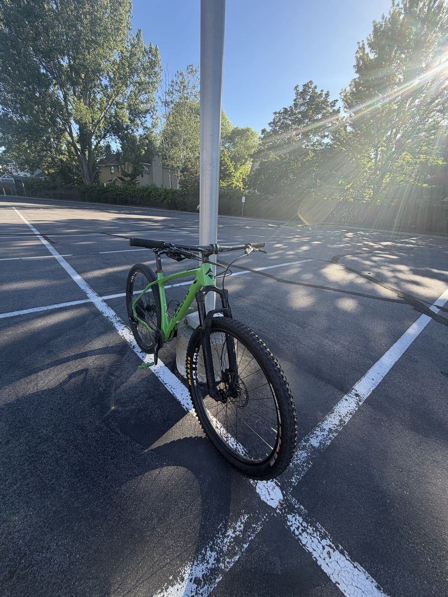 Fezzari Solitude 29" Hardtail Mountain Bike - Green