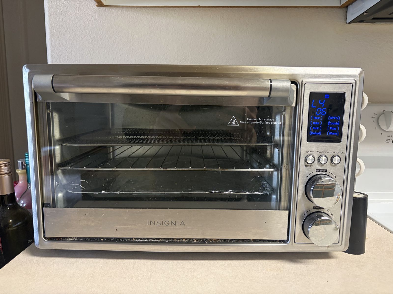 Insignia Airfryer/Convectional Oven