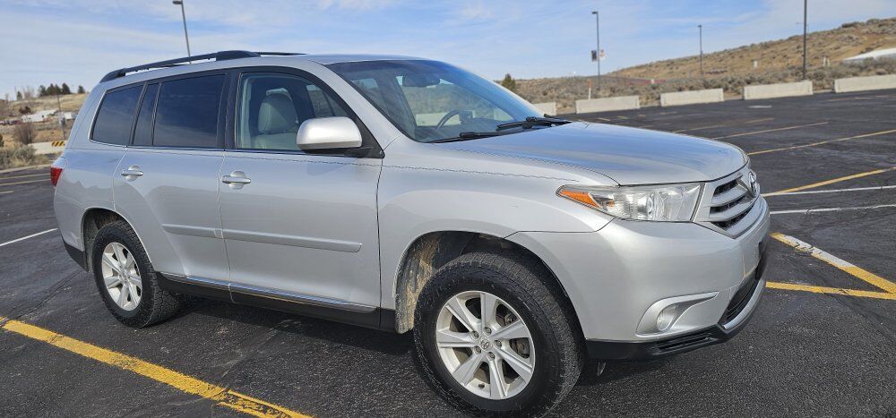 2013 TOYOTA HIGHLANDER