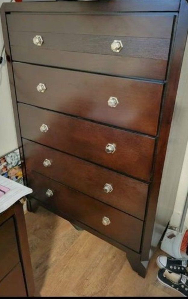 Main image 2