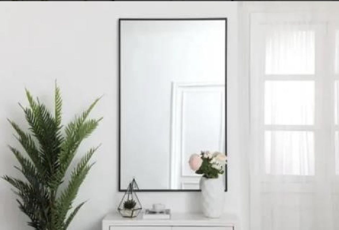 Main image 3