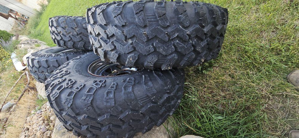 4 - 37" Super Swamper tires