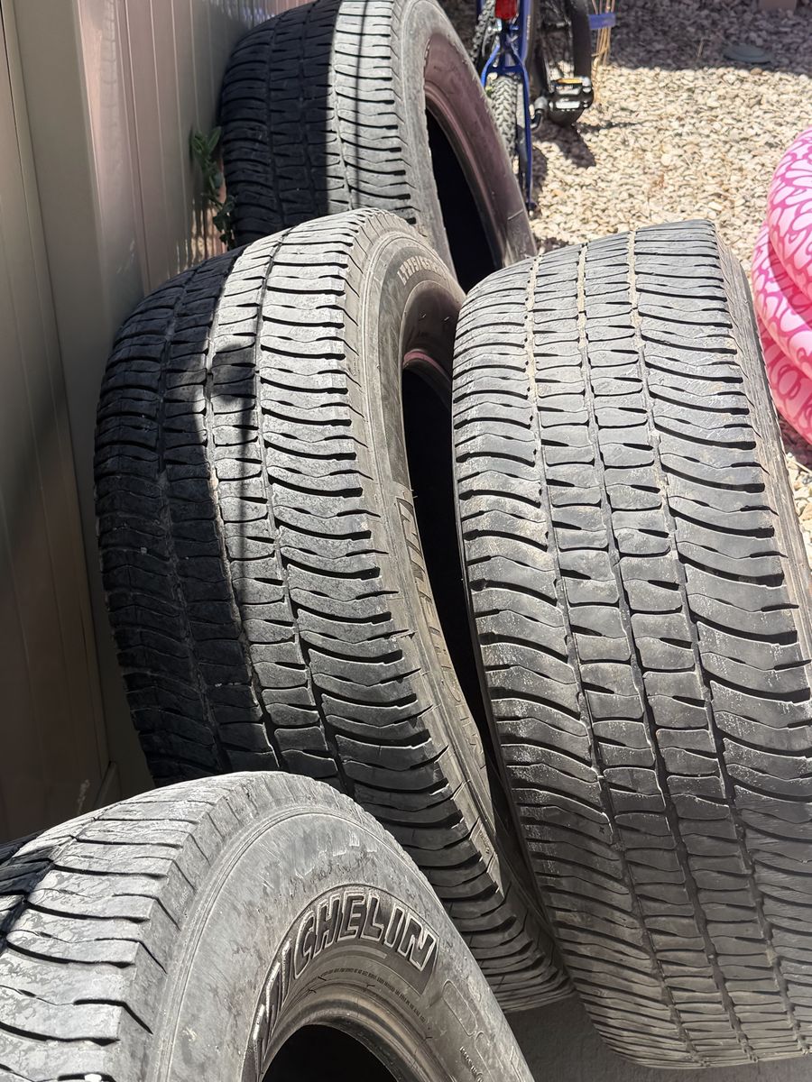 Michelin LT275/65R20 Radial X Traction T/A Tires (Set of 4) for SUV/Truck