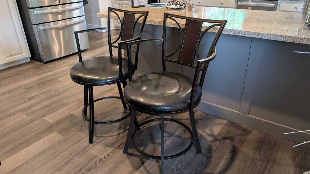 Swivel barstools with back