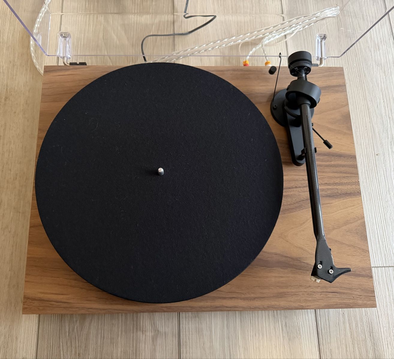 Pro-Ject Debut Carbon EVO Turntable - Walnut - Excellent Condition, Low Hours