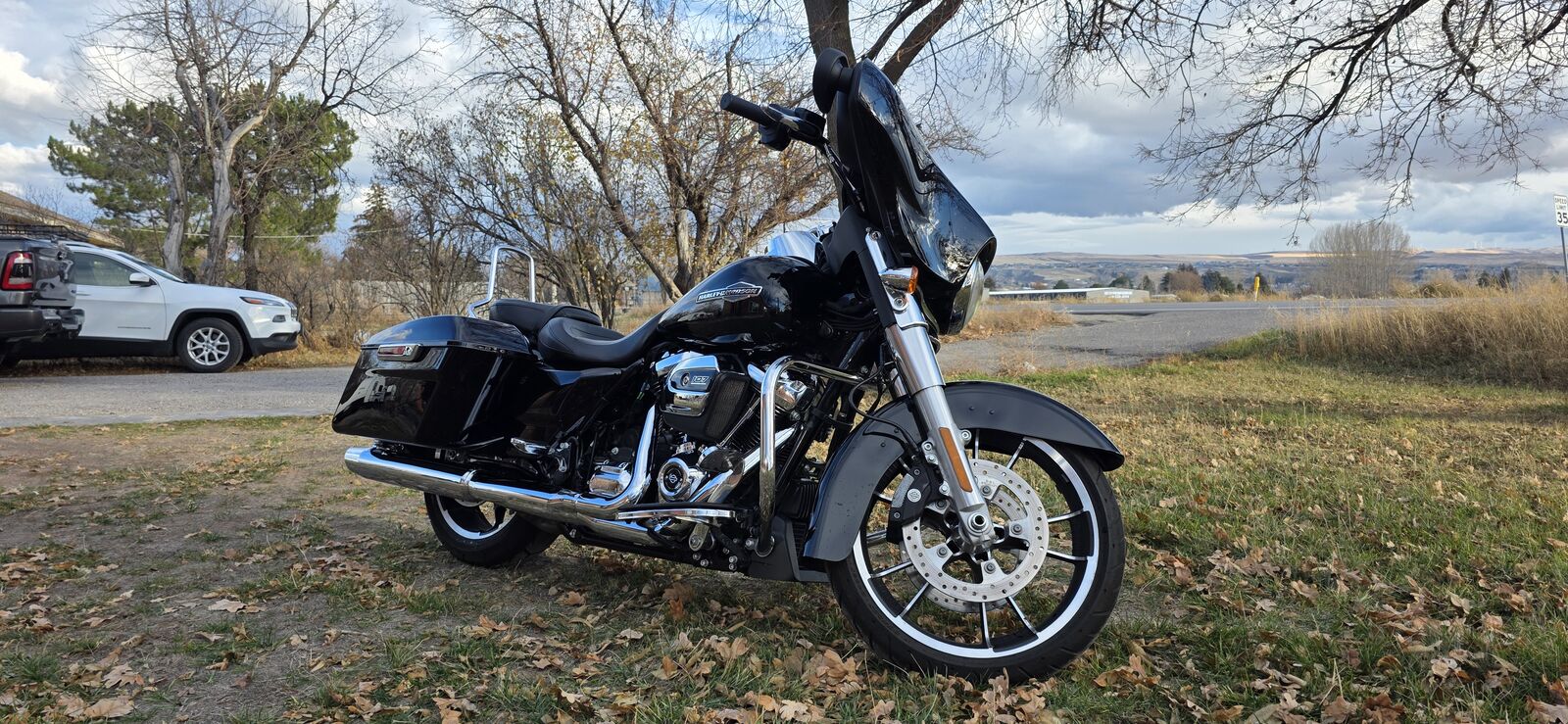 2023 Harley-Davidson FLHX Street Glide w/low miles