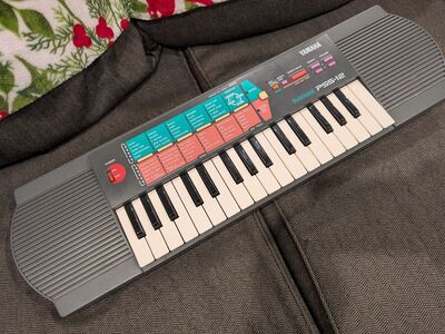 Yamaha PSS-12 Vintage Electronic Keyboard