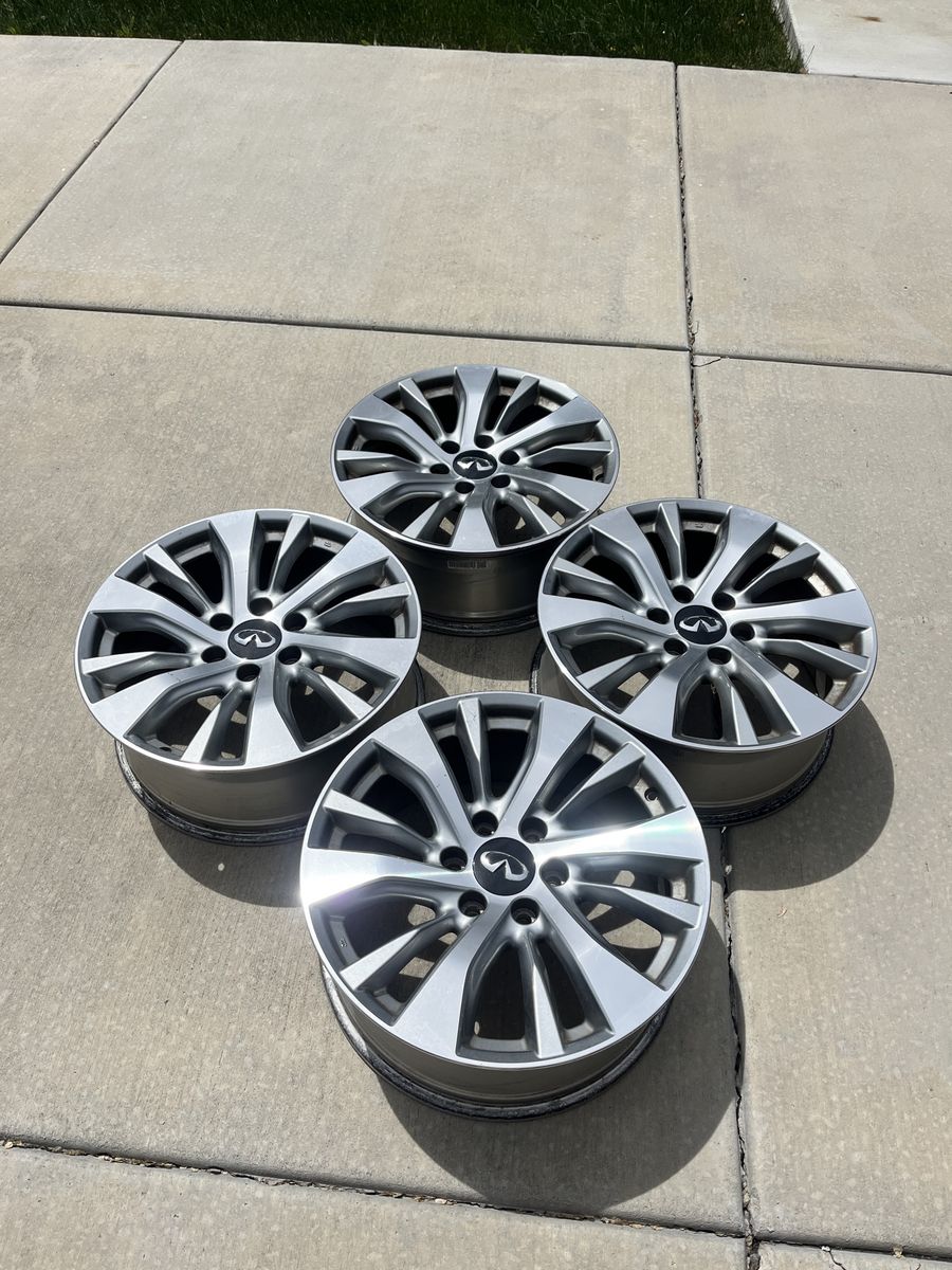 Infiniti QX80 OEM 21” Wheels