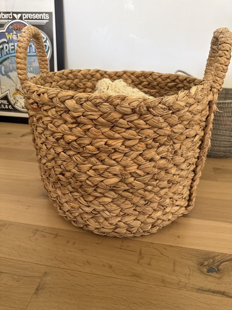 Large basket With Handles