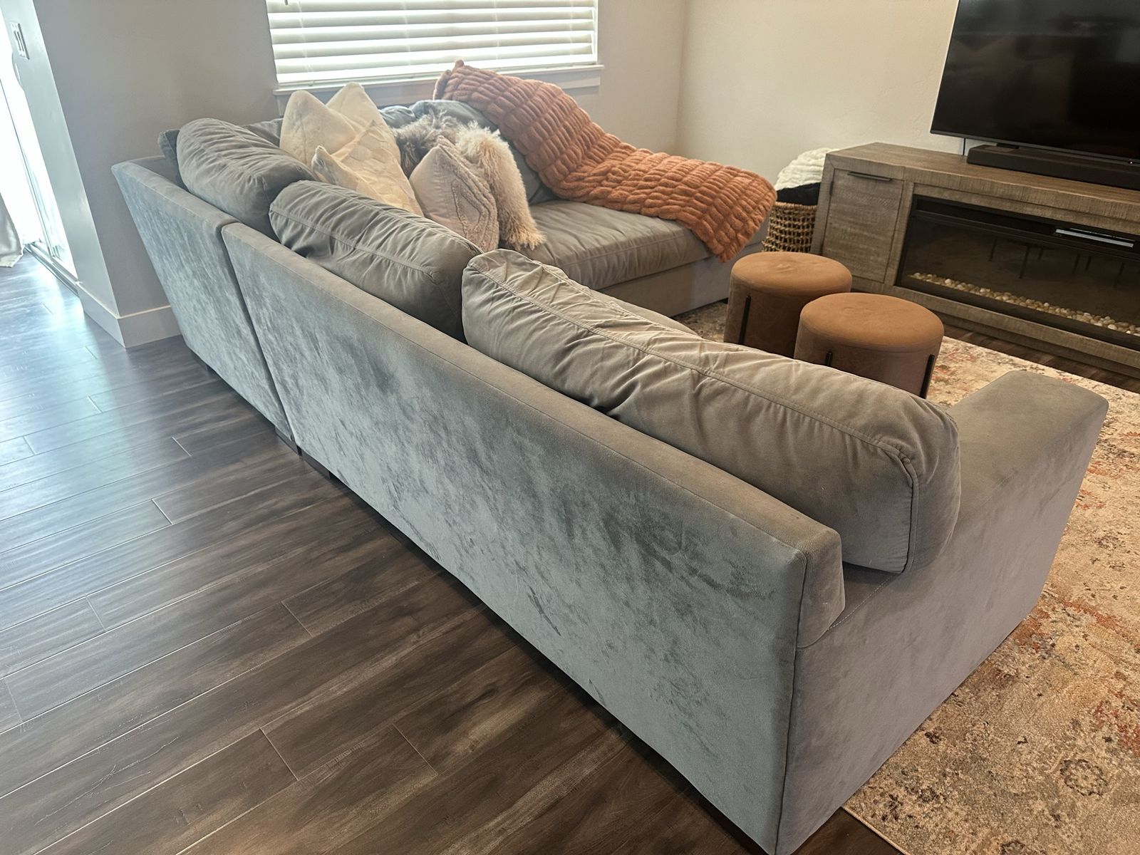 Z Gallerie Right Chaise Sectional 
