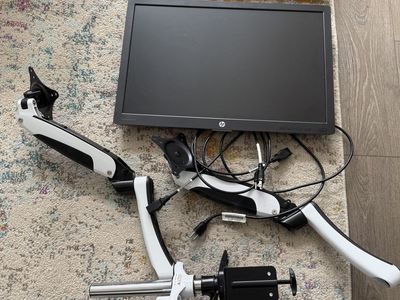 HPMonitors And Arm Stand