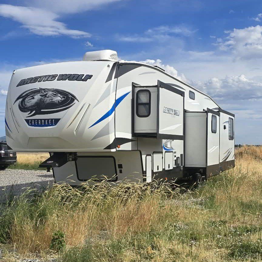 2020 Forest River Arctic Wolf 3660SUITE-43 ft
