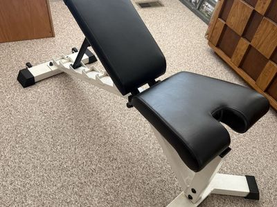 Nautilus Adjustable Weight Bench - Flat, Incline, Decline - Sturdy Home Gym Equipment