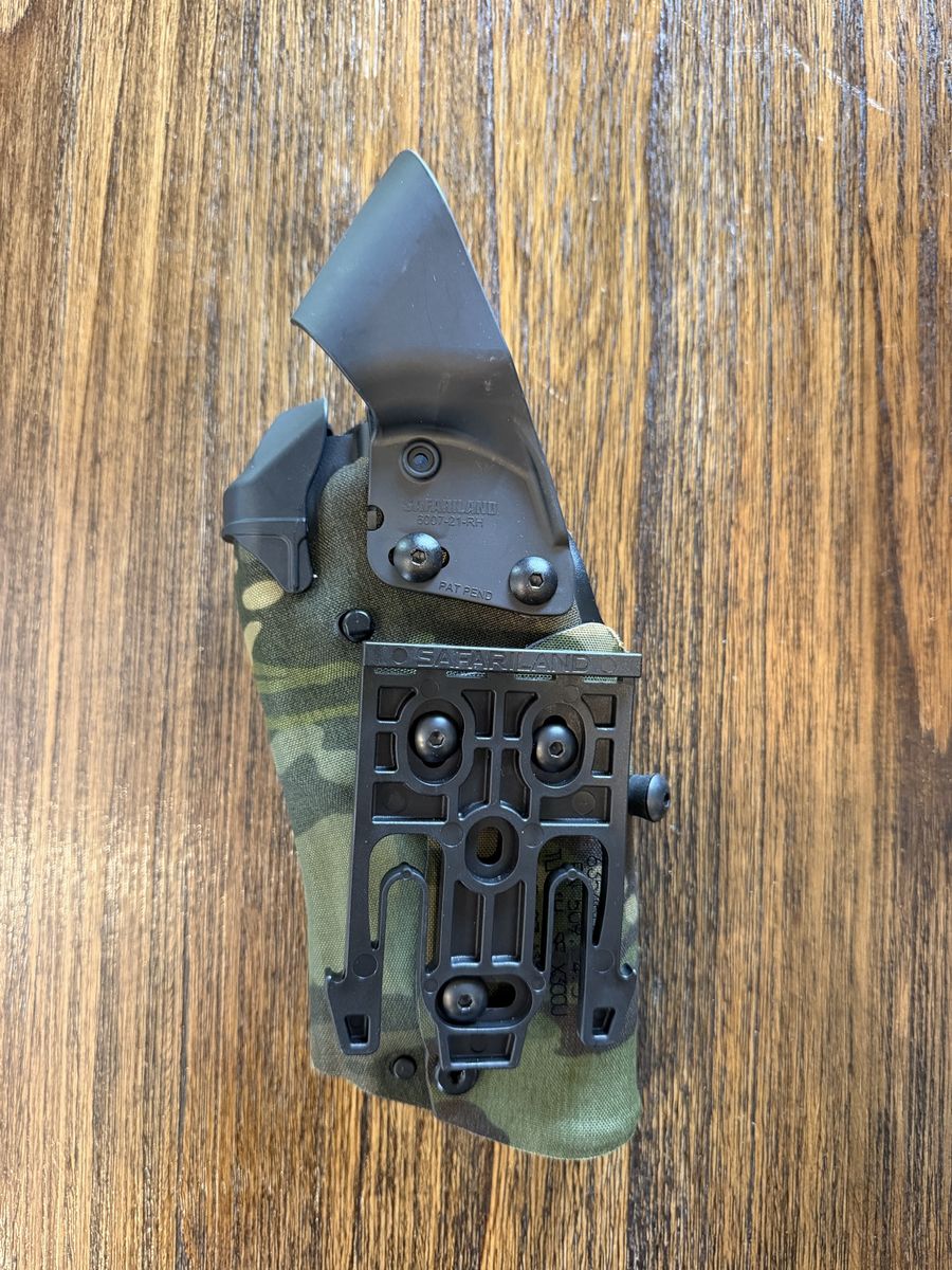Safariland Right-Hand Holster 6007-21-RH MultiCam Finish with QLS Fork Attachment