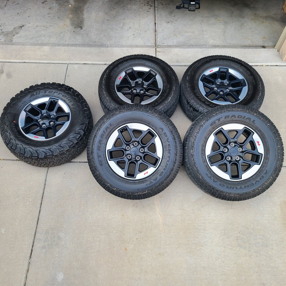 Selling a set of 5 Jeep JL Wrangler Rubicon Wheels & Tires