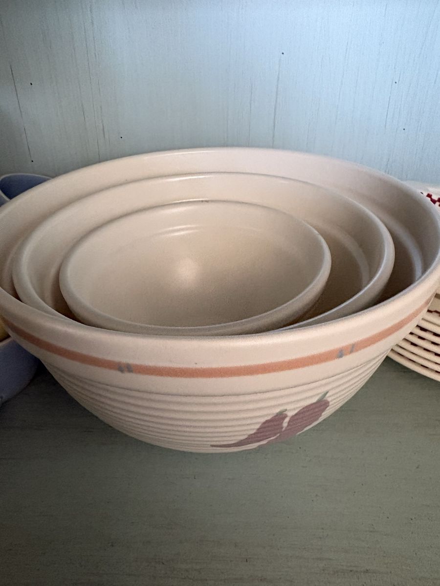 Vintage Southwestern Nesting Mixing Bowls - Set of 3 Ceramic Chili Pepper Design