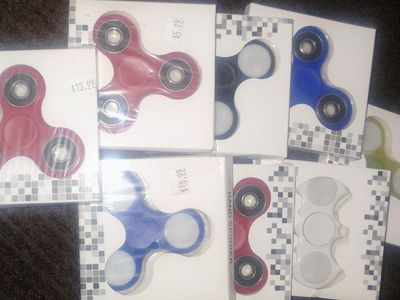 fidget spinners