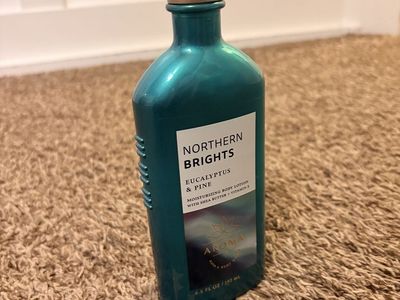 Bath & Body Works Northern Brights Eucalyptus & Pine Body Lotion 6.5 oz
