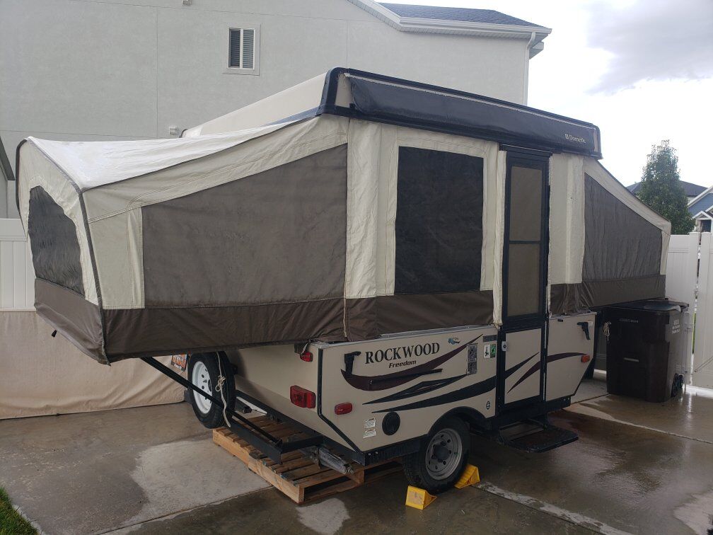 2017 Pop-up Camper Rockwood 1640ltd