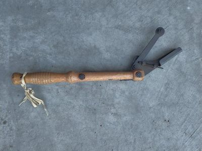 Vintage Hand-Held Clay Pigeon Thrower