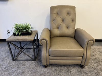 LIKE NEW COSTCO LEATHER POWER RECLINER CHAIR