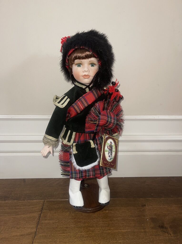 Geppeddo Dolls Of The World 20-inch Gavin