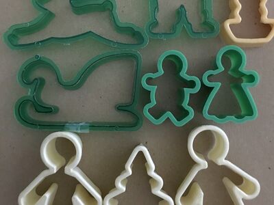Plastic Cookie Cutters Christmas, Halloween, Valentine, July 4th, Easter Lot of 41