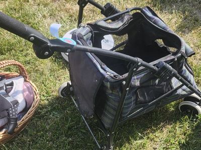 Dog stroller