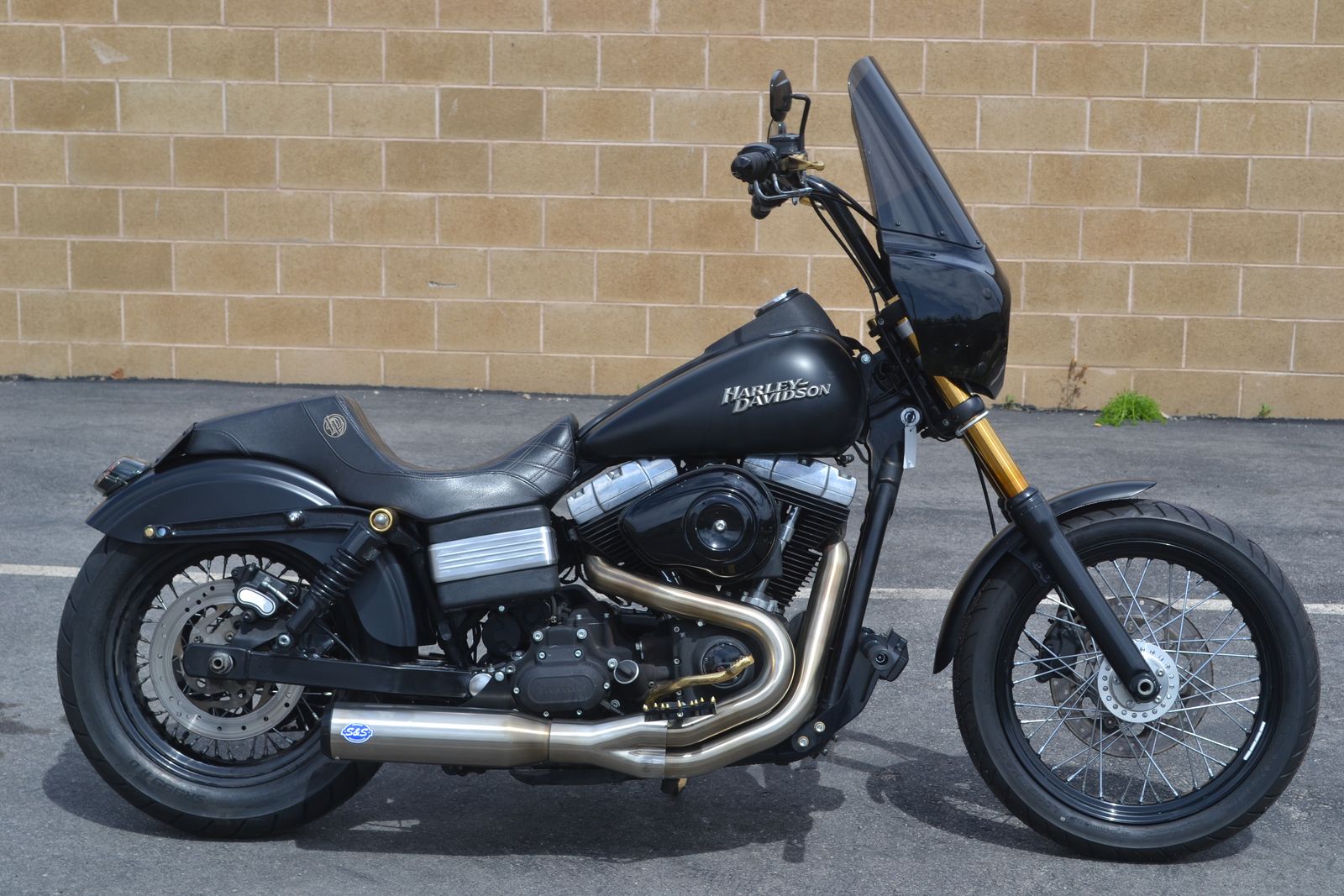 2012 Harley Davidson Dyna Street Bob - NEW TIRES
