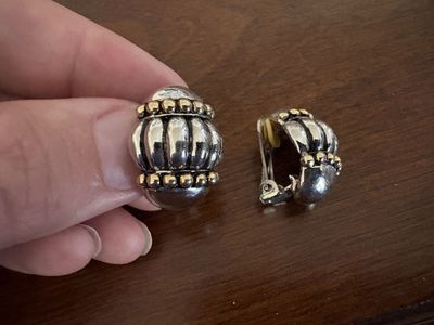 Vintage Silver Tone Fluted Cavier Clip On Earrings
