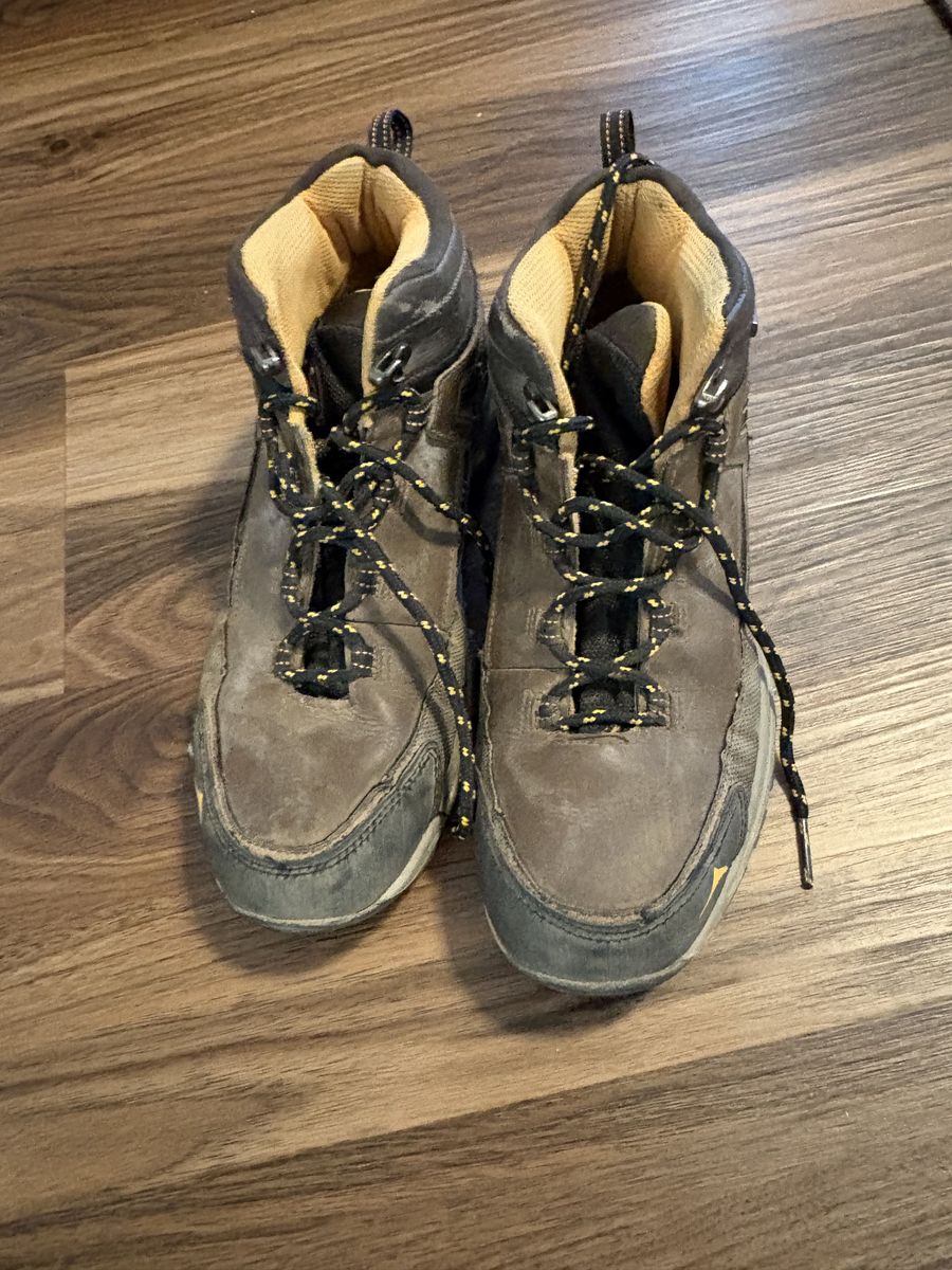 pacific mountain hiking shoes size 6 mens