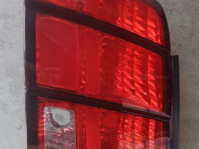 99-04 mustang taillight