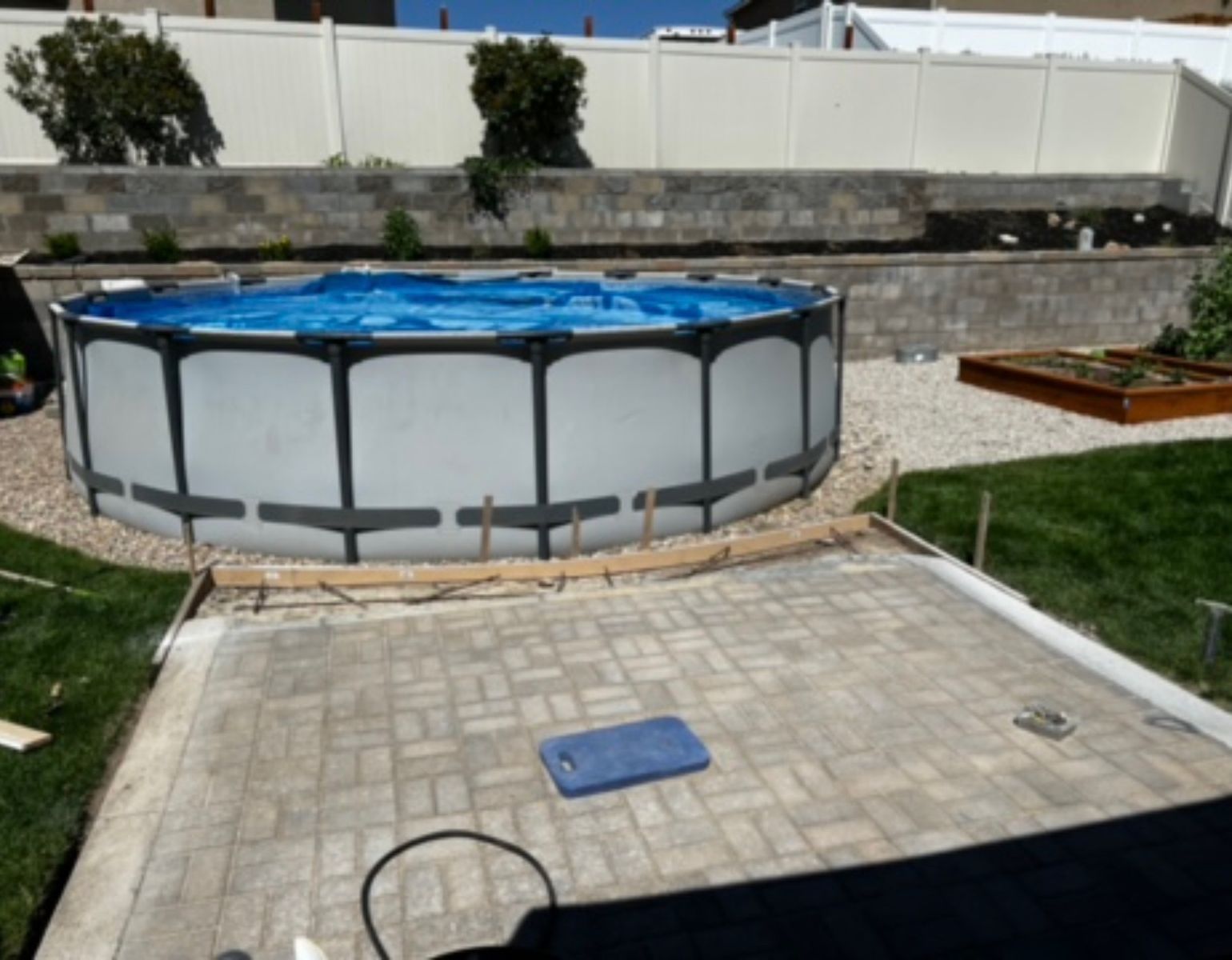 18' x 48" Bestway Pool with Sand Filter