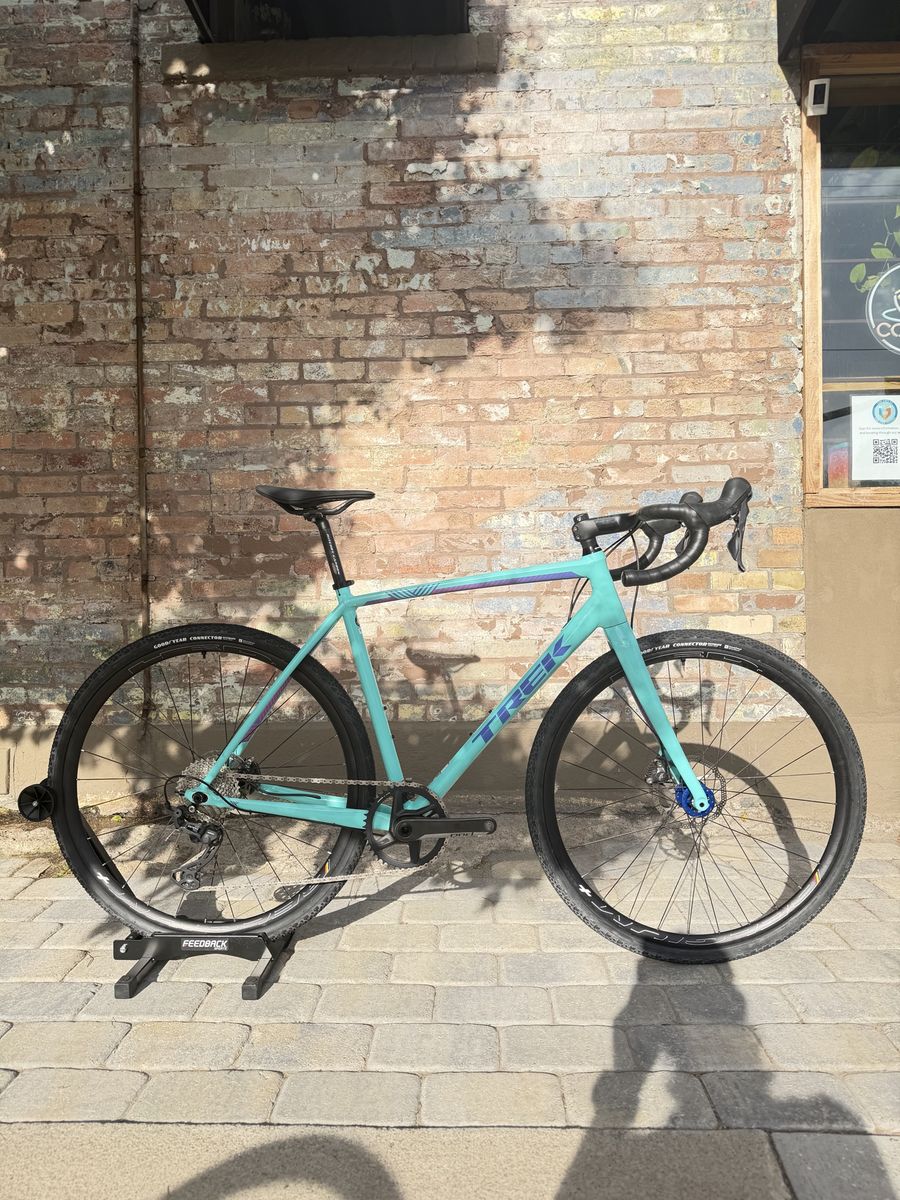 Trek Crockett 56cm Gravel Bike | GRX | Chris King/HED Wheels | Black Inc Carbon Cockpit