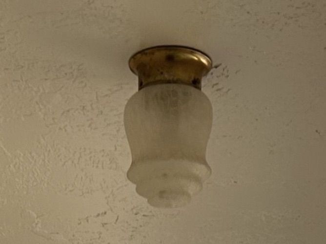 Main image 1