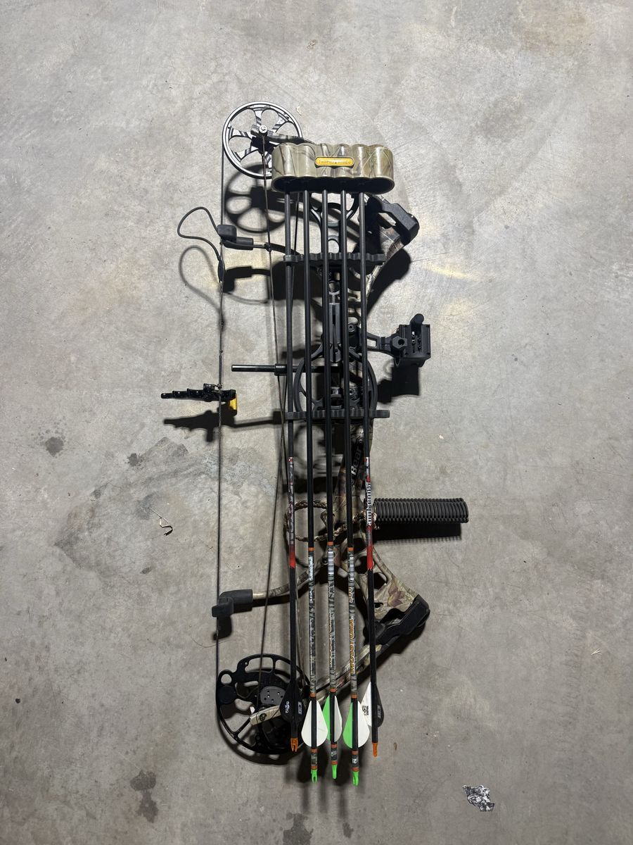 Bear Archery Compound Bow Setup with Quiver, Sight, Rest, and Arrows