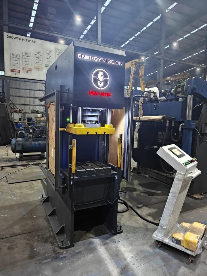 Energy Mission CHP 50 press