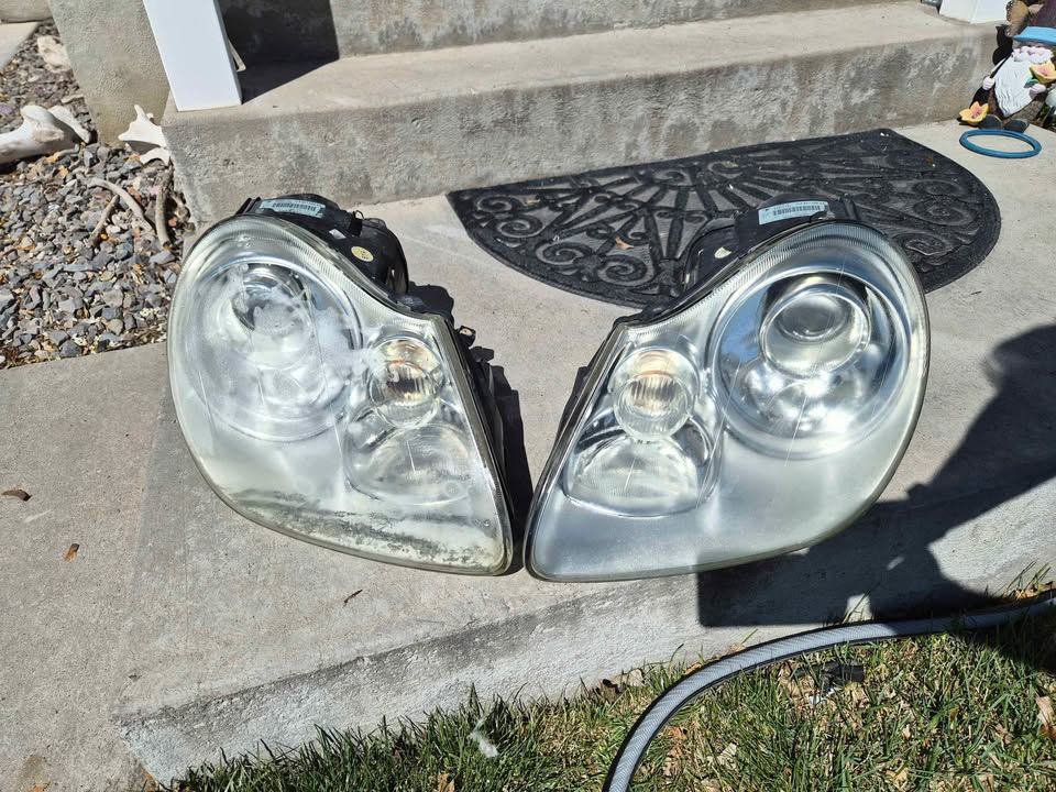 2003-2006 Porsche Cayenne Xenon head lights RH-LH