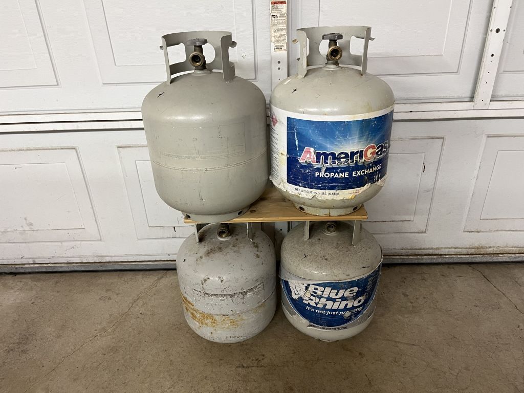 EMPTY - 5 gallon / 20 lb. Propane LP Gas Cylinders/Tanks/Bottles for Exchange LPG $12