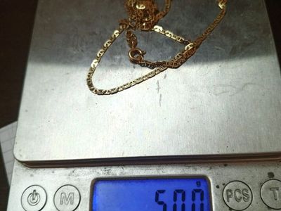 5g 18k gold chain/ cadena de oro 18k 5g