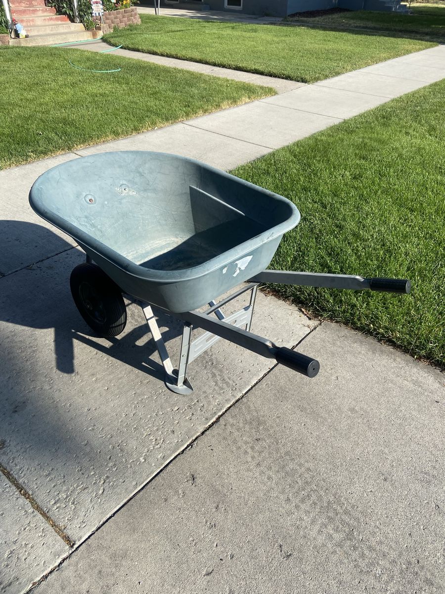 Ground Work Wheelbarrow