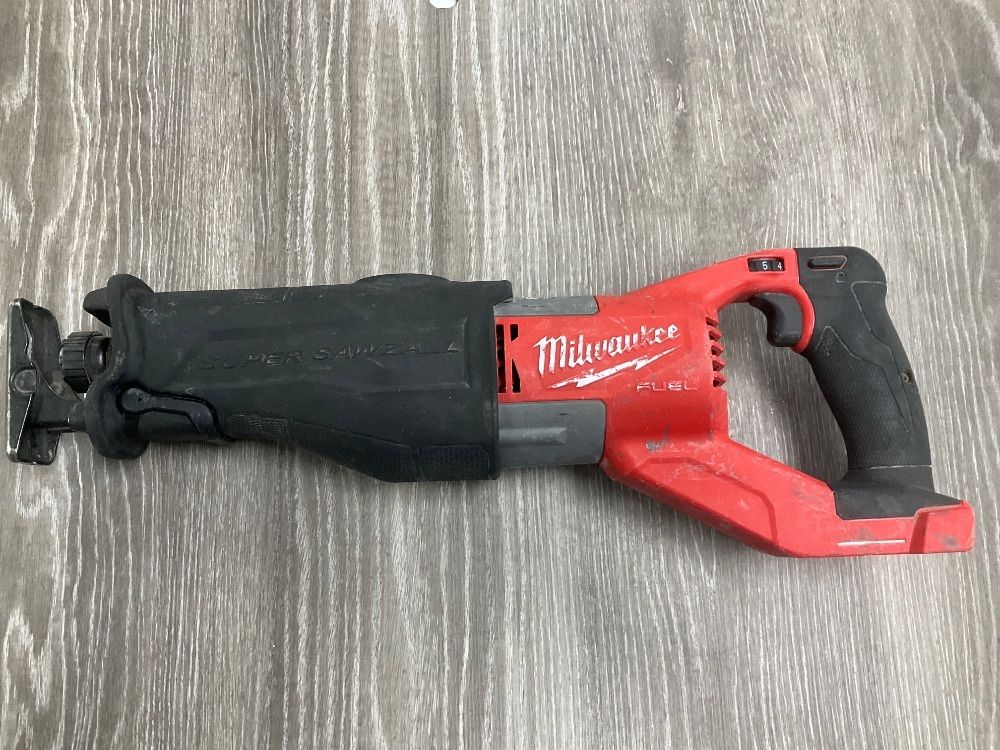 MILWAUKEE 2722-20 SAWZALL TOOL ONLY