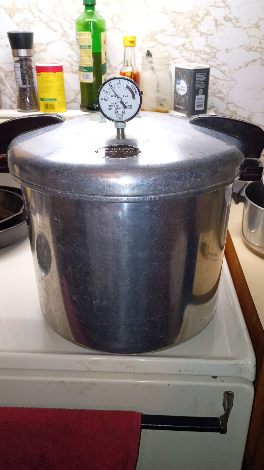 Presto 21B Pressure Canner