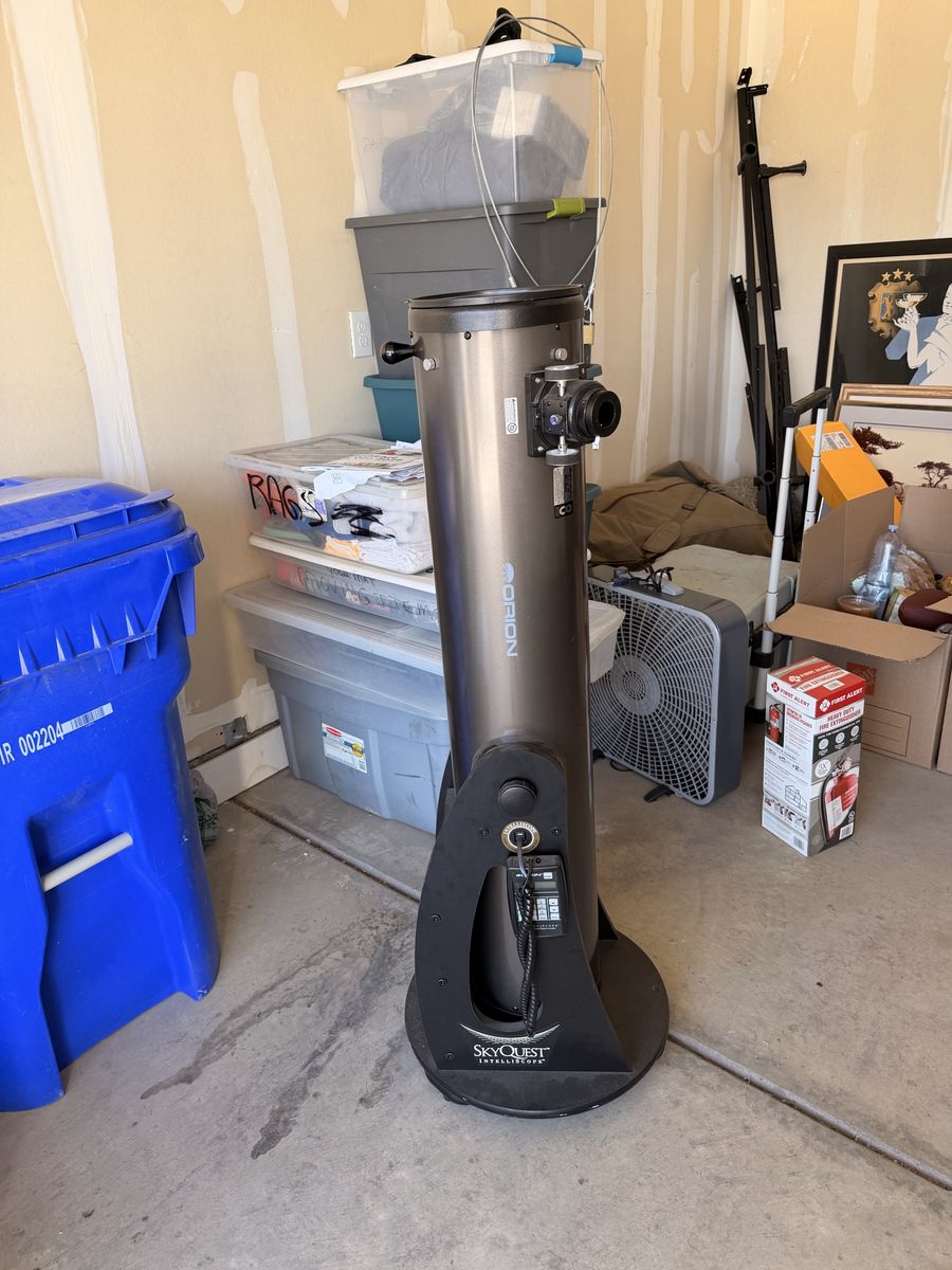 Orion SkyQuest XT10i Intelliscope 10" Dobsonian Telescope Computerized Object Locator