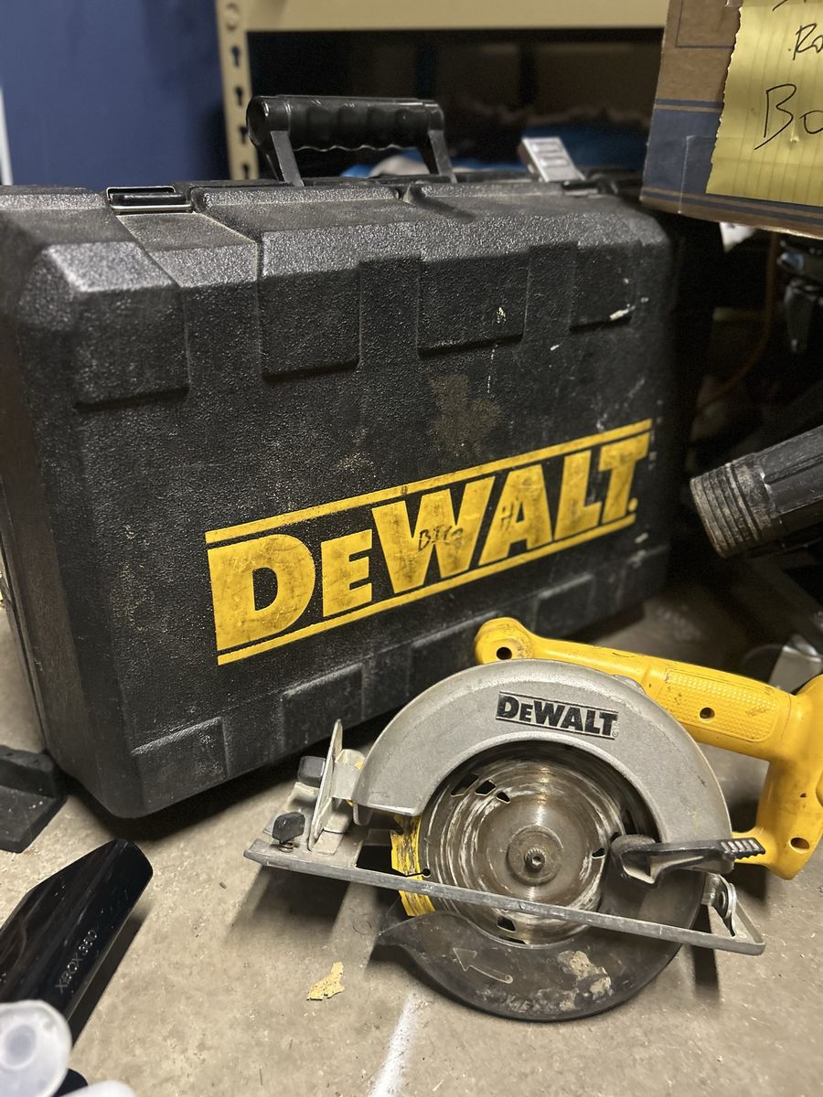 Dewalt Cordless Circular Saw with Hard Storage Case Used