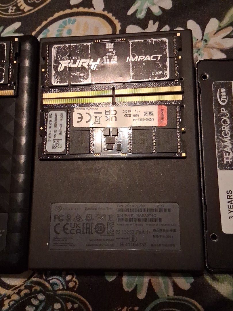 2 TB Expansion portable drive & Ram chips