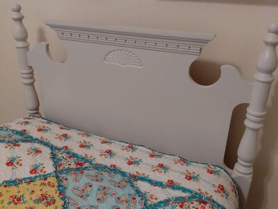 Twin headboard with FREE METAL FRAME