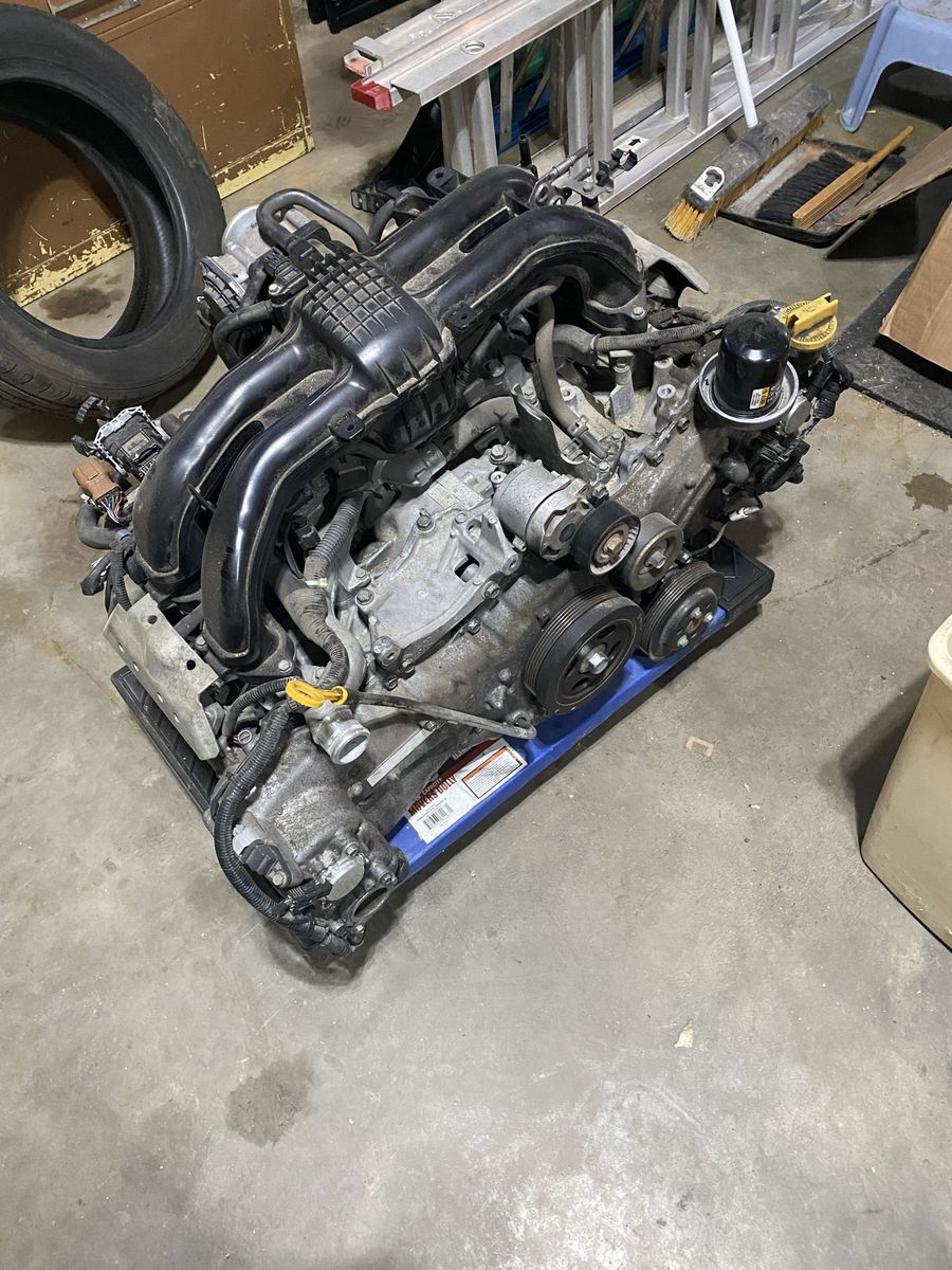 2016 Subaru 2.5l with rod knock. Rebuildable, 65k miles.